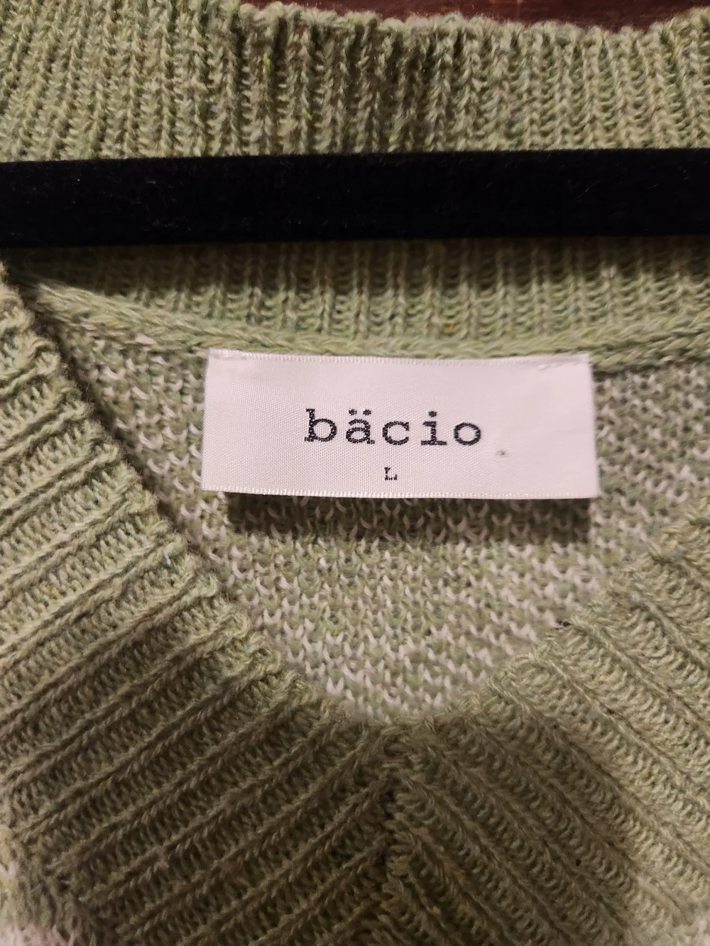 Sleeveless V-Neck Houndstooth Sweater Vest - Green/Cream